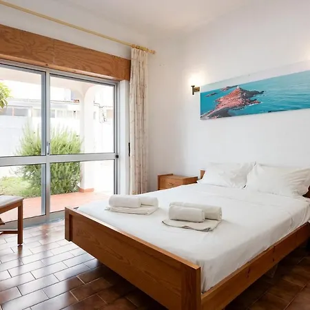 Flat 12min Walk To The Apartment