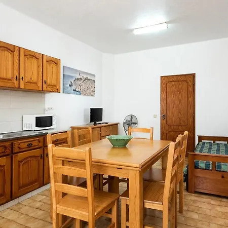 Flat 12min Walk To The Армасан-де-Пера